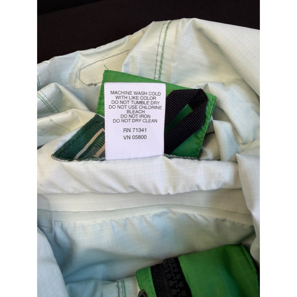 LL Bean Stowaway Rain Jacket Womens Medium Green Ripstop Hooded Gorpcore Outdoor - Picture 10 of 14